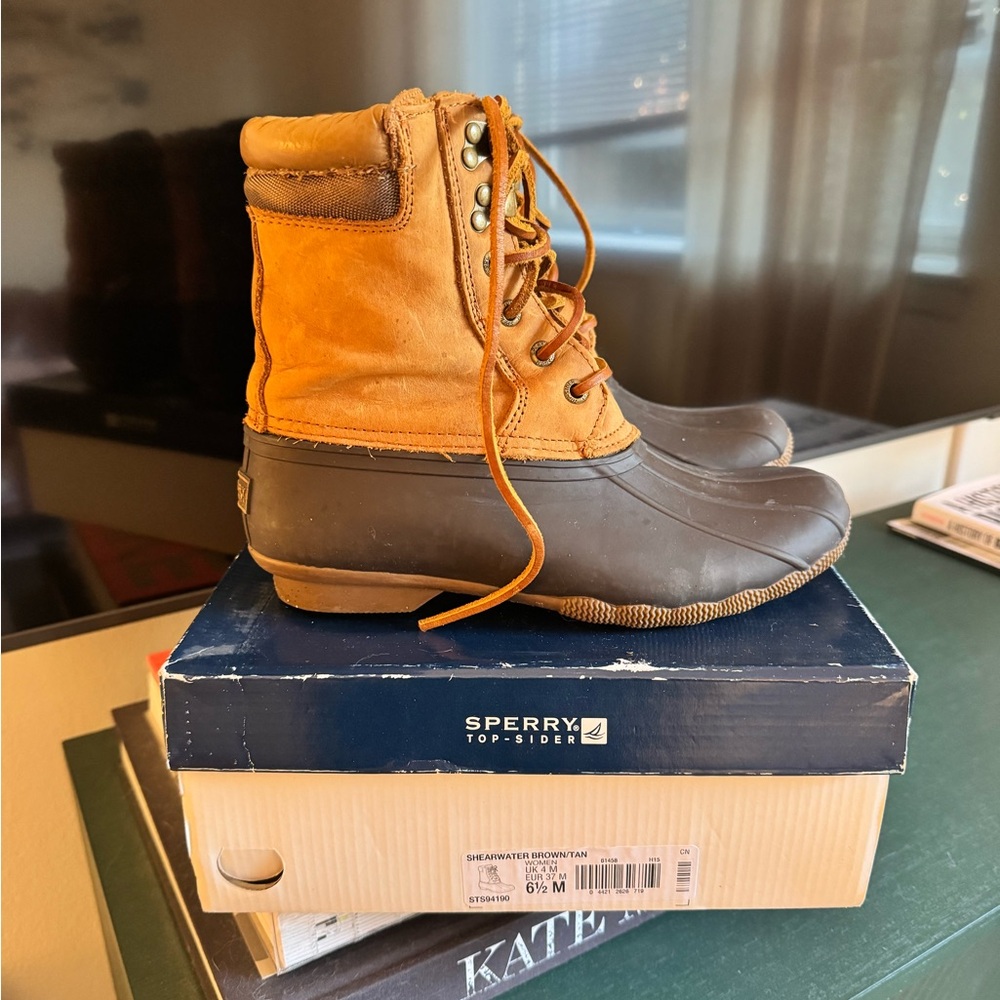 Sperry Two-Tone Brown and Tan Lace-Up Boots